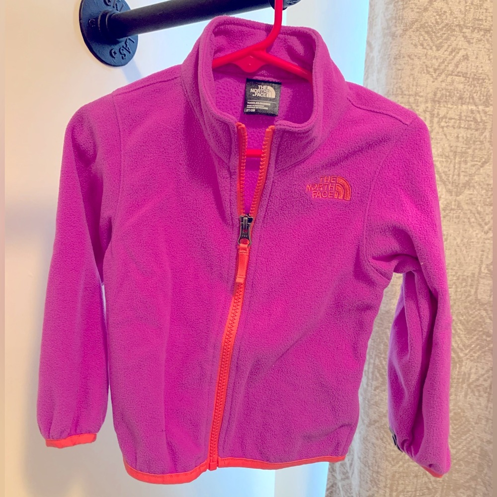 2t pink fleece north face jacket